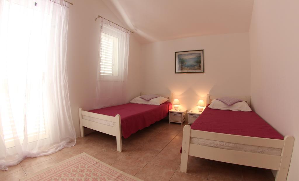 Apartmán Bili Dvori Rogoznica  Pokoj fotografie
